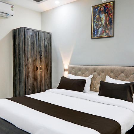 Super Townhouse Gls International Hotel Lakhnau Kültér fotó
