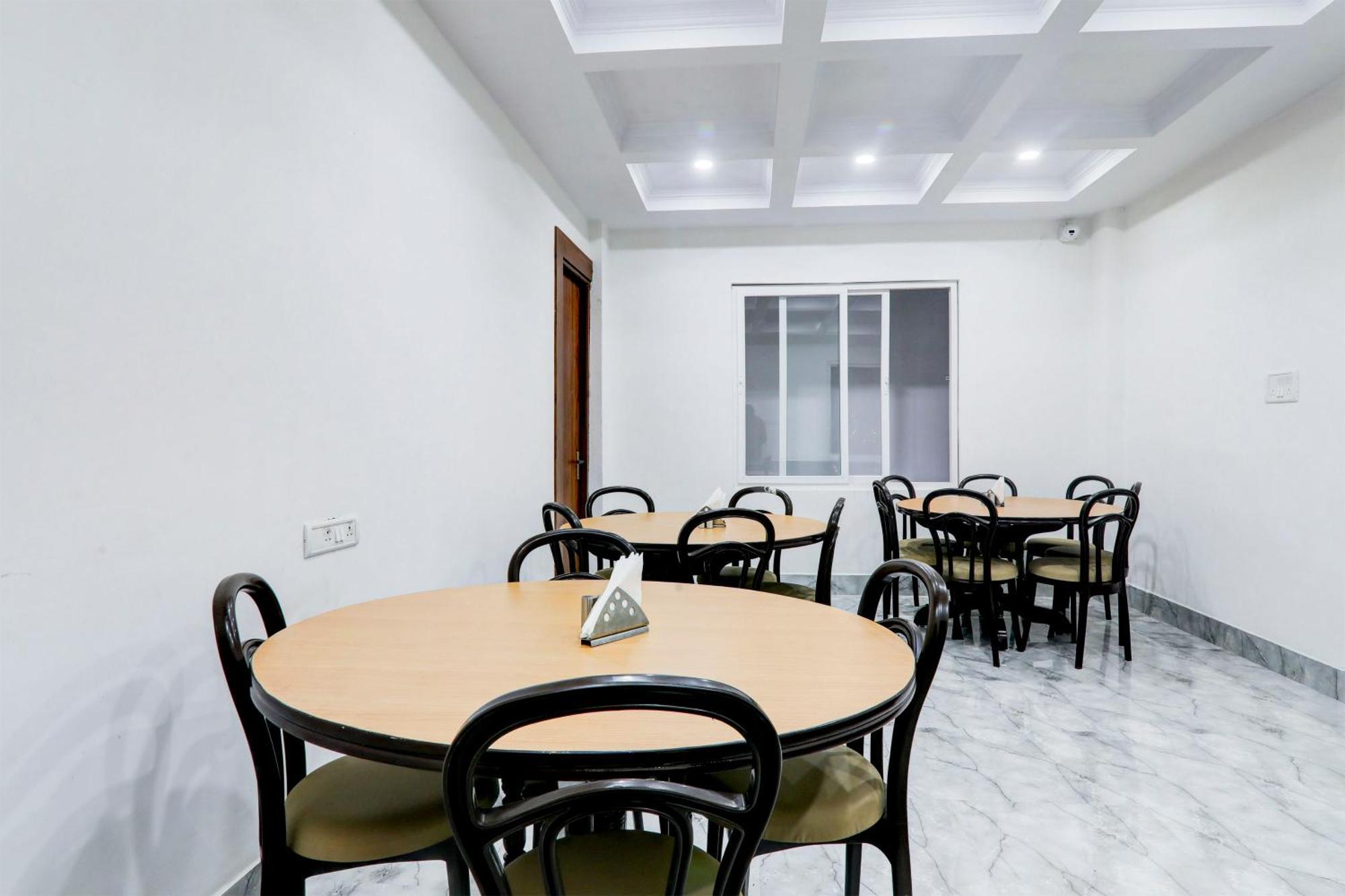 Super Townhouse Gls International Hotel Lakhnau Kültér fotó