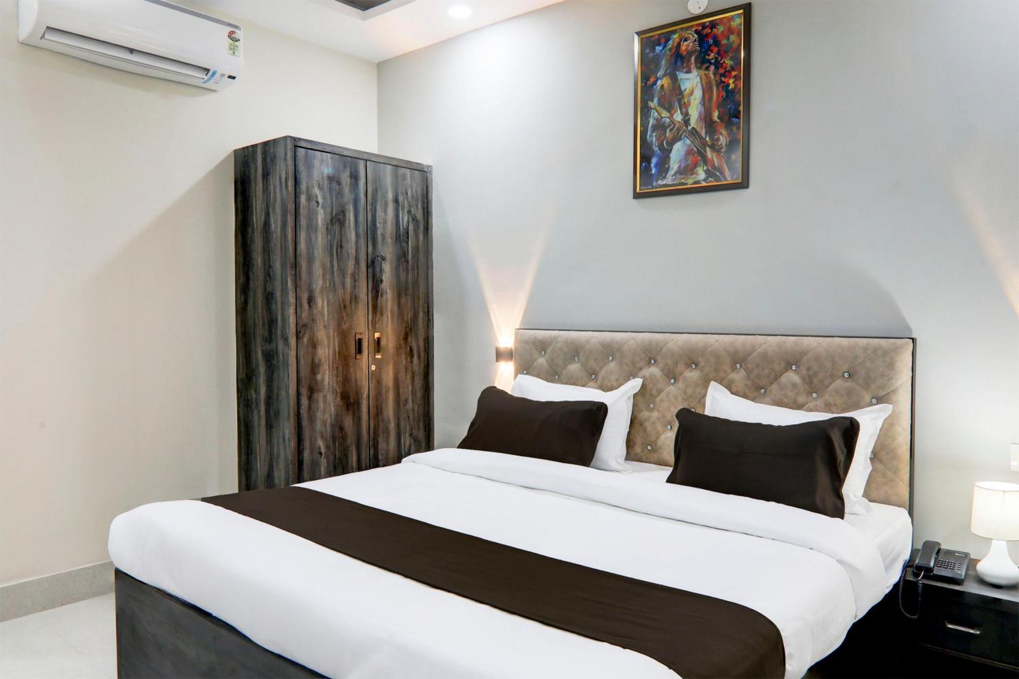 Super Townhouse Gls International Hotel Lakhnau Kültér fotó