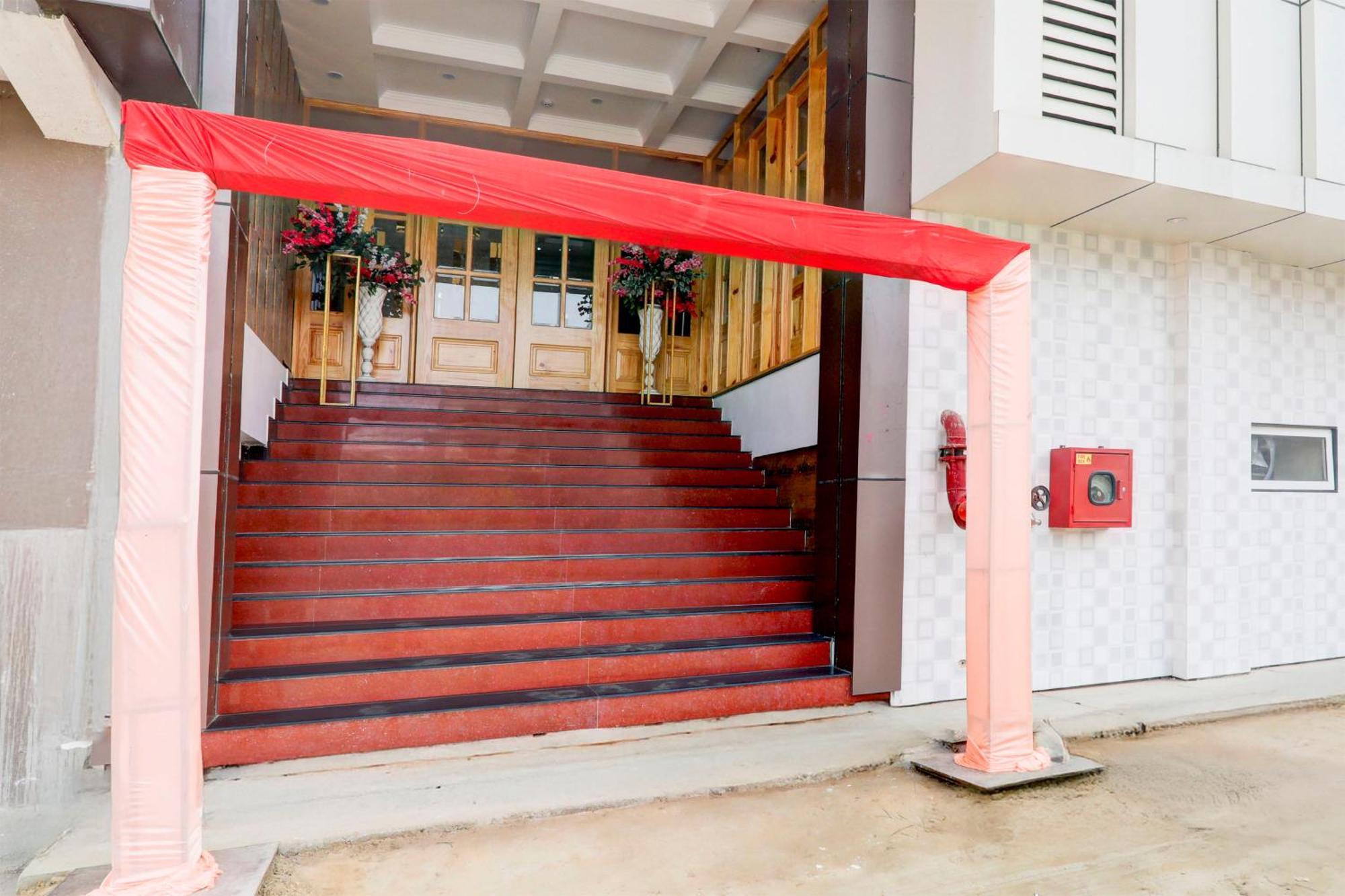 Super Townhouse Gls International Hotel Lakhnau Kültér fotó